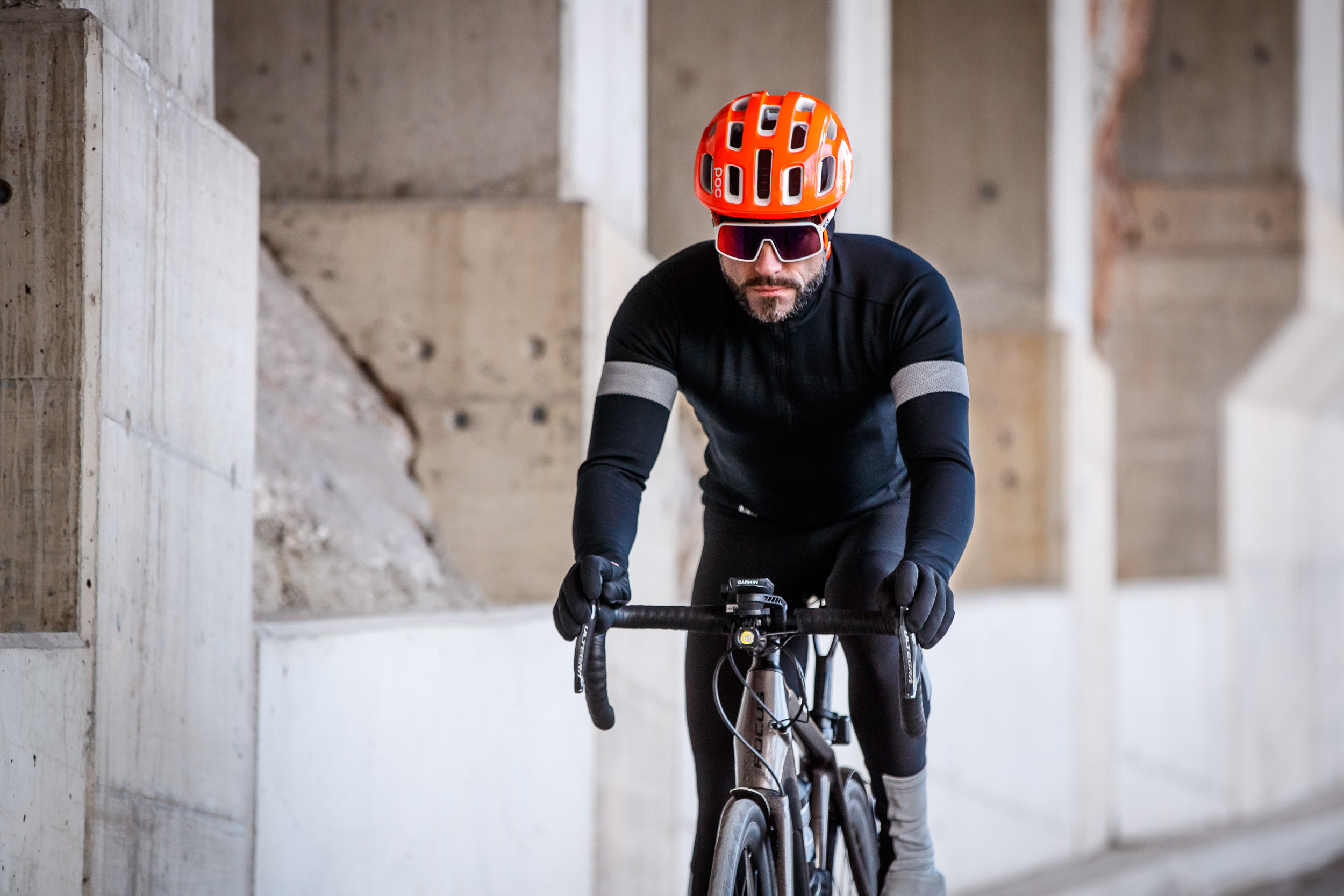 FOCUS PARALANE² 9.8, šedá (2021)